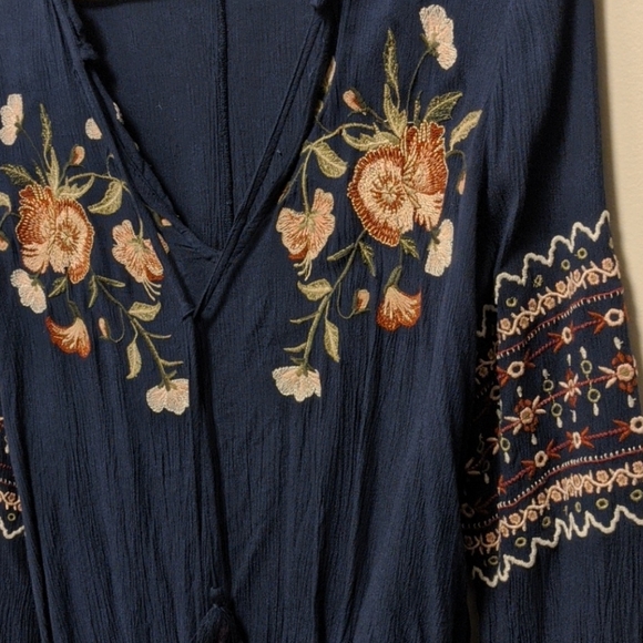 American Eagle Women's Blouse - Picture 4 of 5